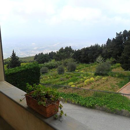 Eremo Hotel Casa Del Sorriso Erice Esterno foto