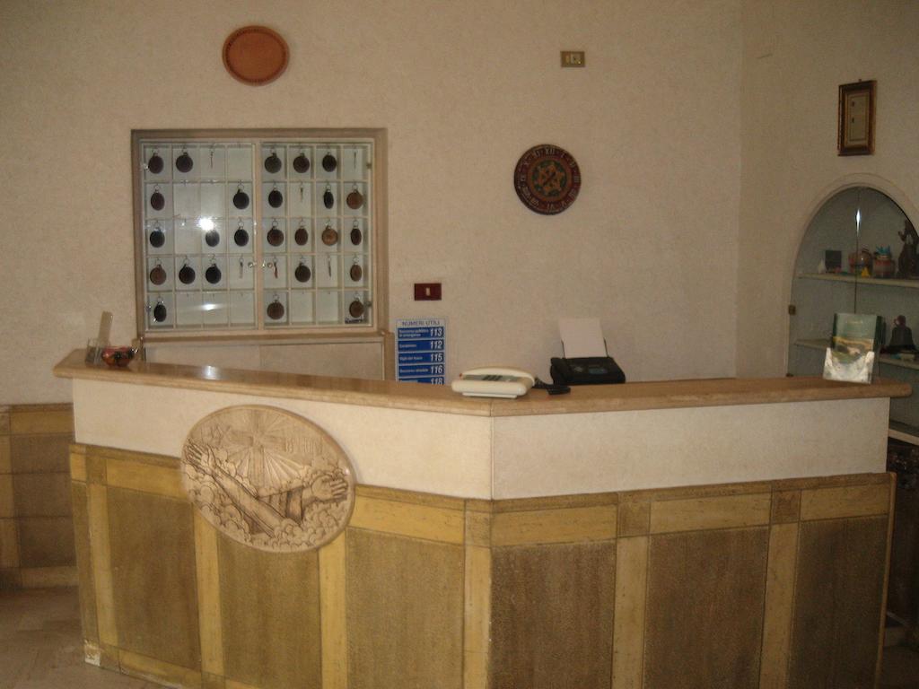 Eremo Hotel Casa Del Sorriso Erice Esterno foto